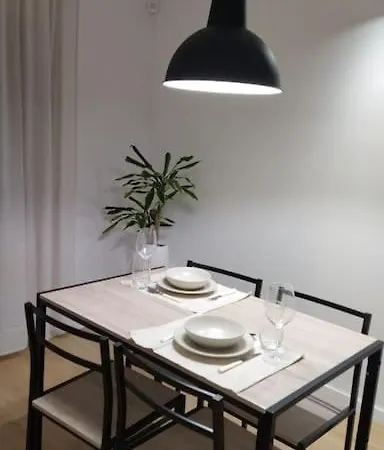 شقة Hospedagem Florescer Porto Alojamento Local *